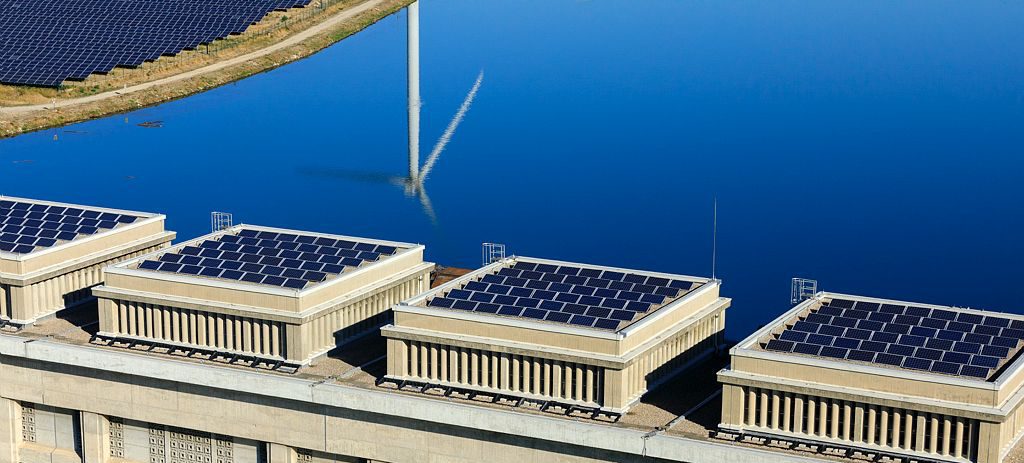 Centrale écluse de Bollène, Parc photovoltaïque et éolien