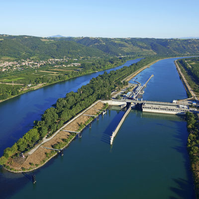 France, Drome (26), Gervans, centrale ecluse sur le Rhone de Gervans (vue aerienne)