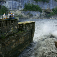 France, Ain (01), Injoux Genissiat, Barrage usine sur Le Rhone de Genissiat pendant les Chasses Suisses du Rhone