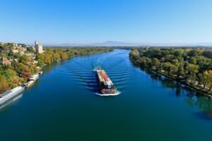 France, Vaucluse (84), Avignon, porte conteneurs sur Le Rhone (vue aerienne)